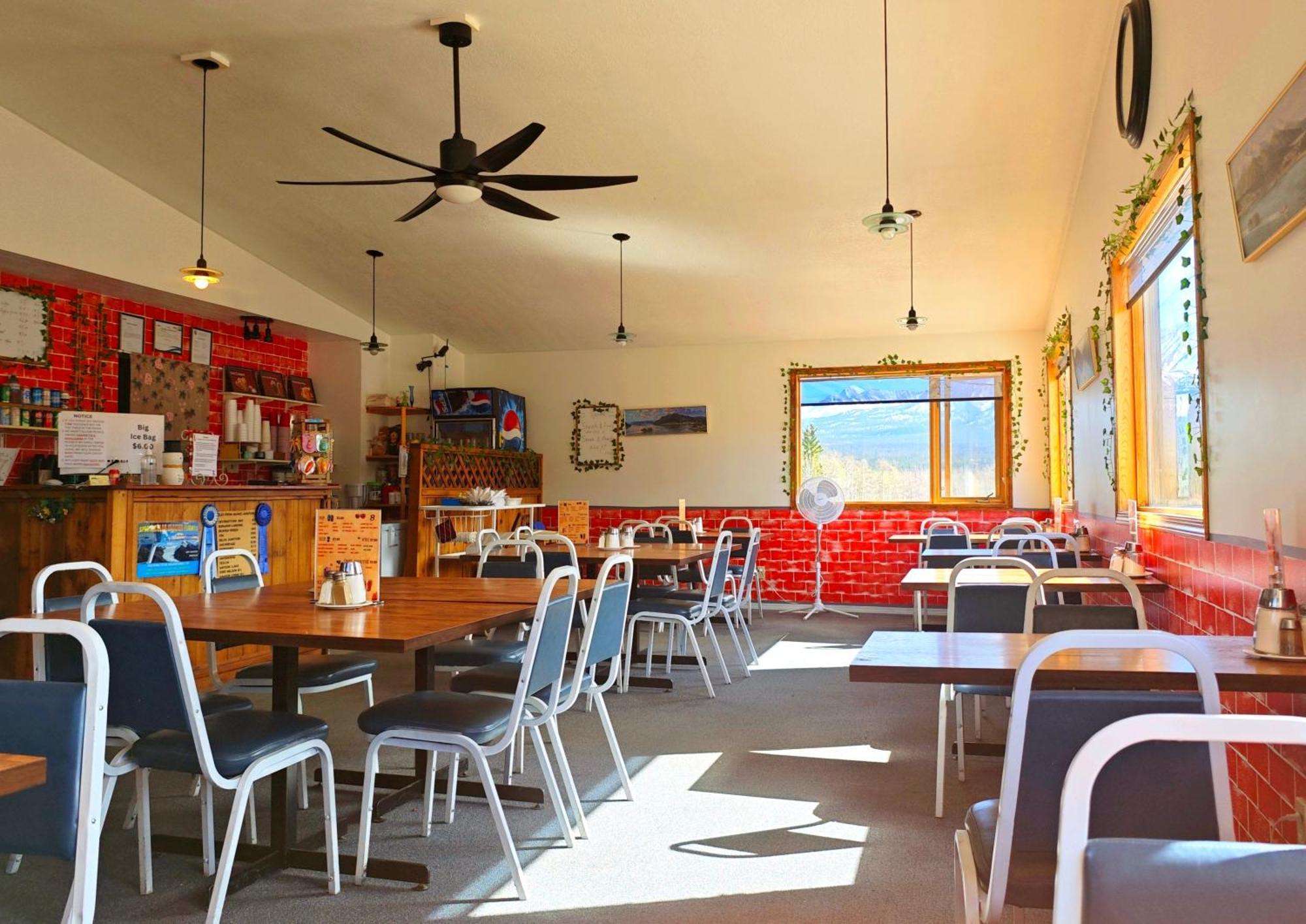 Cozy Corner Motel & Restaurant Haines Junction Exteriör bild