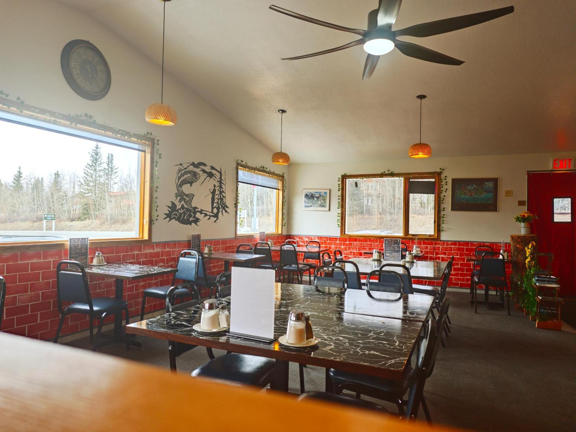 Cozy Corner Motel & Restaurant Haines Junction Exteriör bild